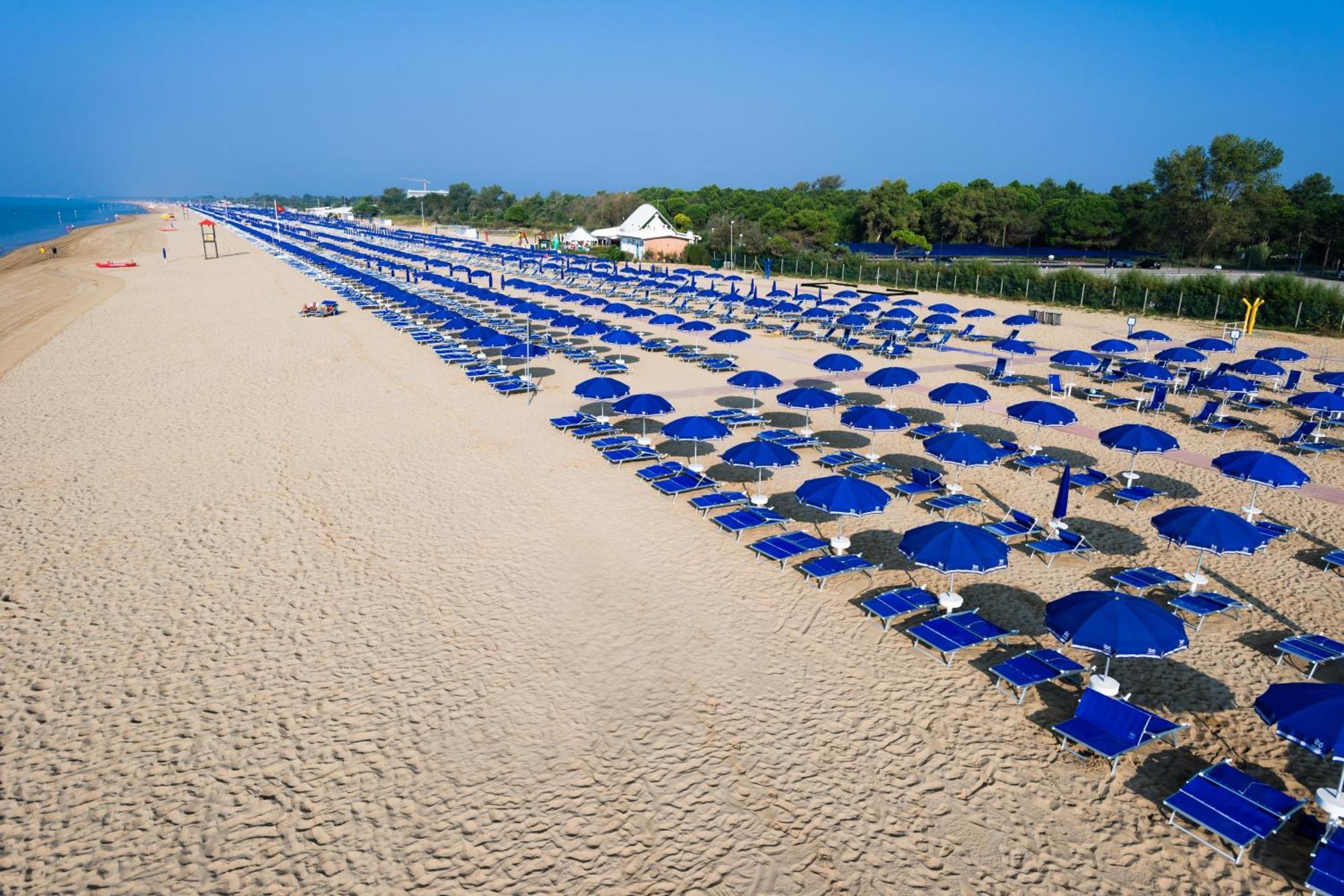 Residenza Le Acacie Apartment Bibione Exterior photo