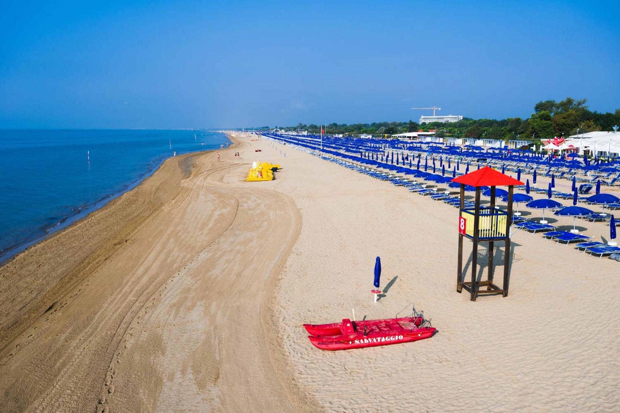 Residenza Le Acacie Apartment Bibione Exterior photo